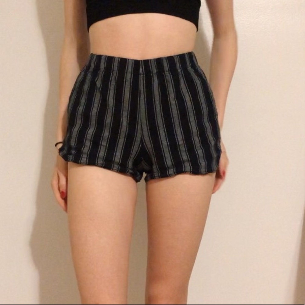 BRANDY MELVILLE Shorts